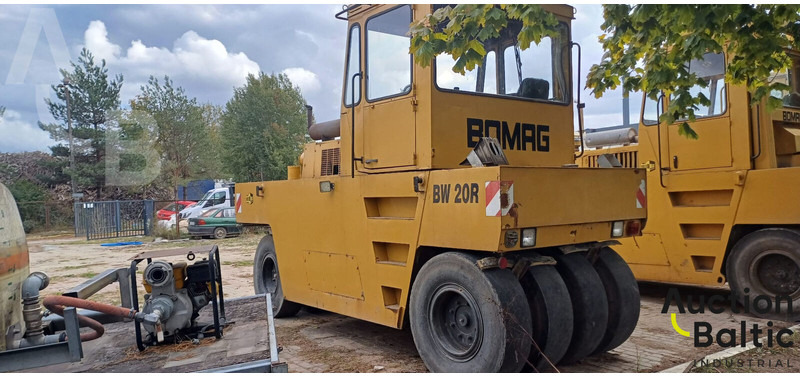 Bomag BW 20 R - Pneumatikus henger: 5 kép. Bomag BW 20 R - Pneumatikus henger: 5 kép.
