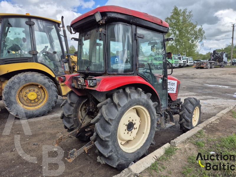 Branson 5820 CX - Traktor: 4 kép. Branson 5820 CX - Traktor: 4 kép.