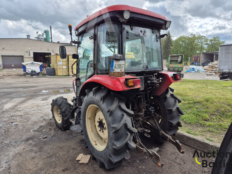 Branson 5820 CX - Traktor: 3 kép. Branson 5820 CX - Traktor: 3 kép.