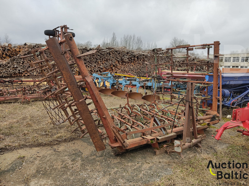 CULTIVATOR - Kultivátor: 4 kép. CULTIVATOR - Kultivátor: 4 kép.