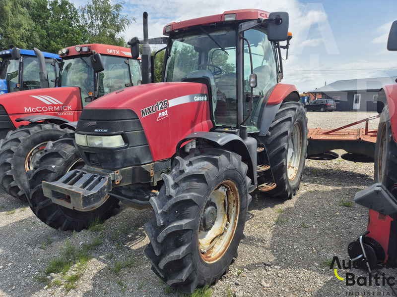 Case IH MXU 125 Pro - Traktor: 2 kép. Case IH MXU 125 Pro - Traktor: 2 kép.