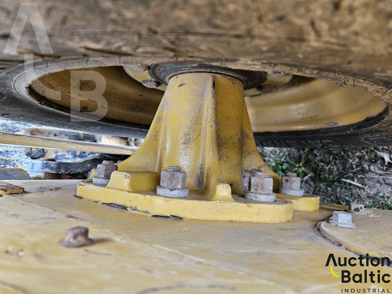 Mini homlokrakodó Caterpillar 242 D 3: 17 kép. Mini homlokrakodó Caterpillar 242 D 3: 17 kép.