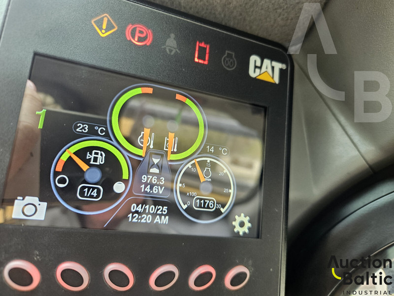 Mini homlokrakodó Caterpillar 242 D 3: 7 kép. Mini homlokrakodó Caterpillar 242 D 3: 7 kép.