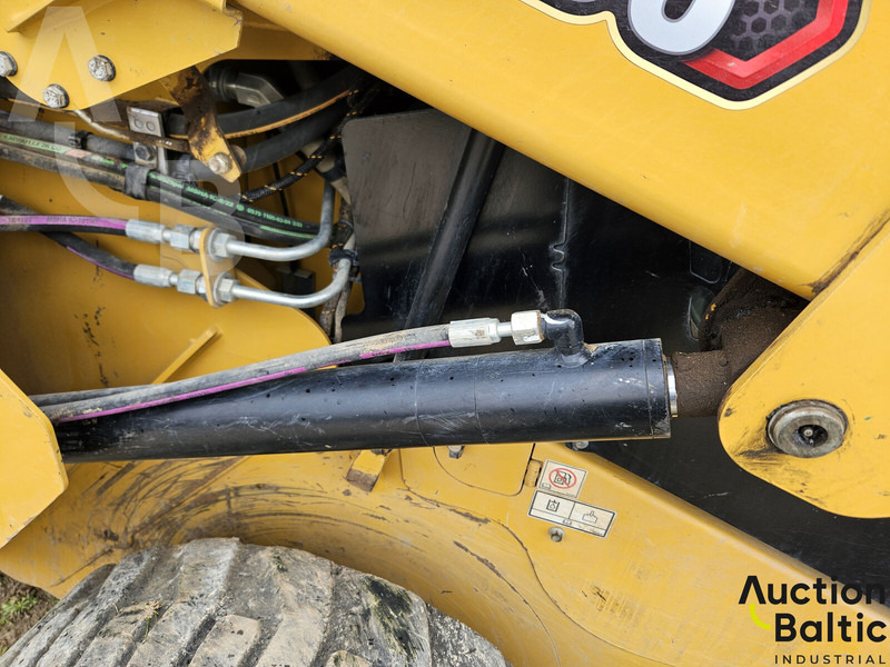 Mini homlokrakodó Caterpillar 242 D 3: 14 kép. Mini homlokrakodó Caterpillar 242 D 3: 14 kép.