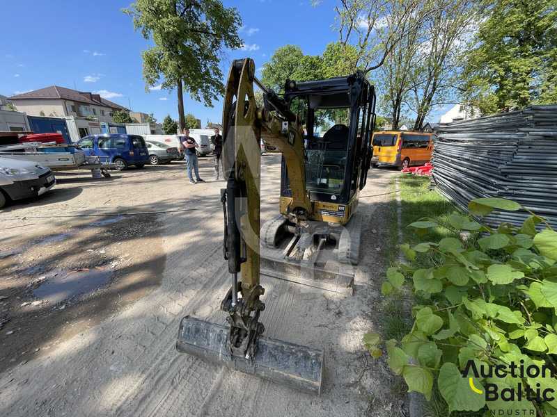 Caterpillar 301.6 - Minikotró: 4 kép. Caterpillar 301.6 - Minikotró: 4 kép.
