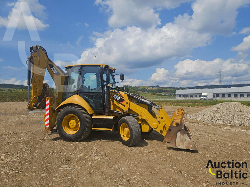 Caterpillar 428 F - Kotrórakodó: 3 kép. Caterpillar 428 F - Kotrórakodó: 3 kép.