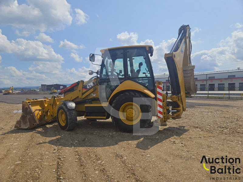 Caterpillar 428 F - Kotrórakodó: 2 kép. Caterpillar 428 F - Kotrórakodó: 2 kép.