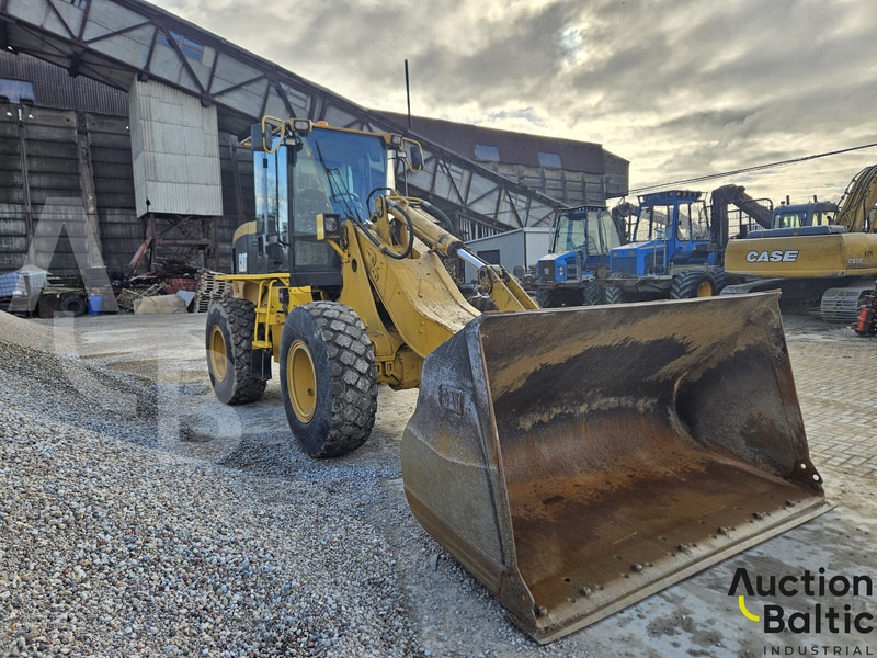 Caterpillar 924 G - Gumikerekes homlokrakodó: 2 kép. Caterpillar 924 G - Gumikerekes homlokrakodó: 2 kép.