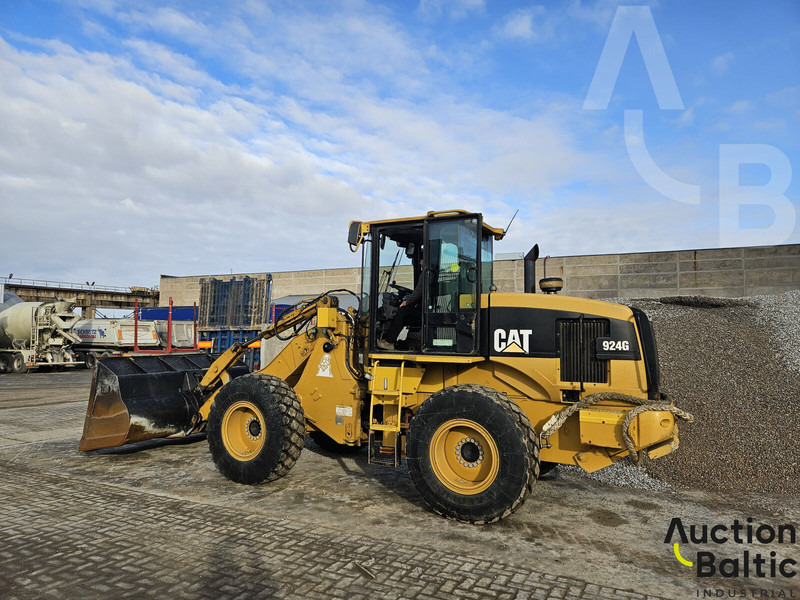 Caterpillar 924 G - Gumikerekes homlokrakodó: 4 kép. Caterpillar 924 G - Gumikerekes homlokrakodó: 4 kép.