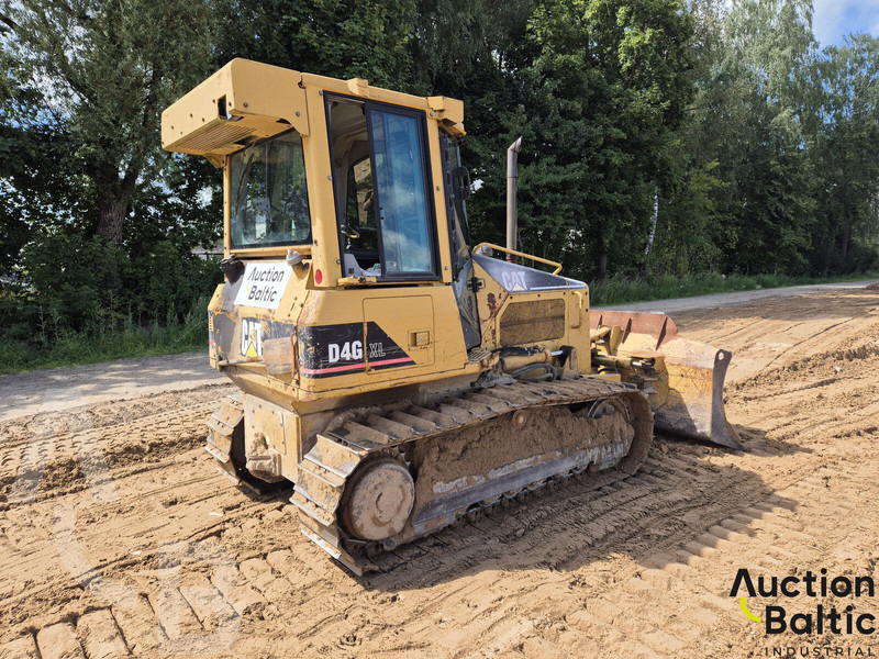 Caterpillar D 4 G - Buldózer: 5 kép. Caterpillar D 4 G - Buldózer: 5 kép.