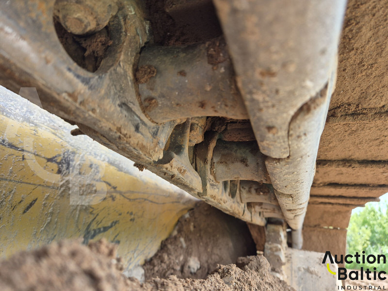 Buldózer Caterpillar D 6 K: 16 kép.