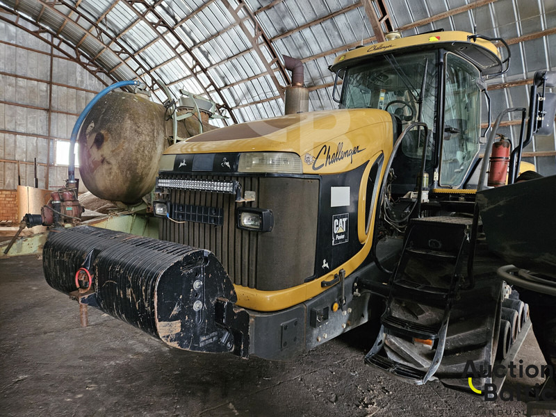 Challenger MT 865 - Lánctalpas traktor: 2 kép. Challenger MT 865 - Lánctalpas traktor: 2 kép.
