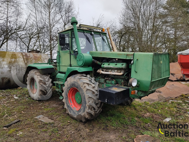 Chtz T-150K - Traktor: 2 kép. Chtz T-150K - Traktor: 2 kép.