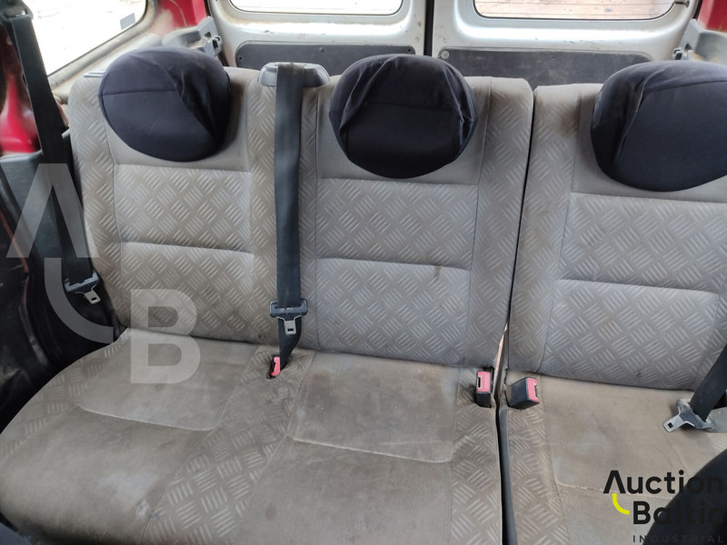Kis furgon Citroën Berlingo: 9 kép.