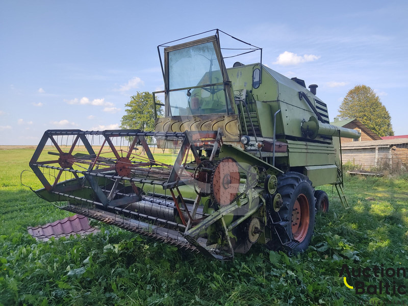 Claas Mercator 70 - Kombájn: 1 kép. Claas Mercator 70 - Kombájn: 1 kép.