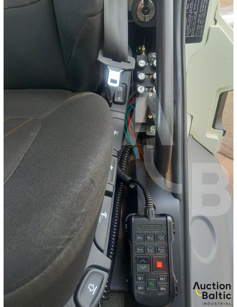 Horgos rakodó teherautó, Darus autó DAF CF 450 FAR: 9 kép. Horgos rakodó teherautó, Darus autó DAF CF 450 FAR: 9 kép.
