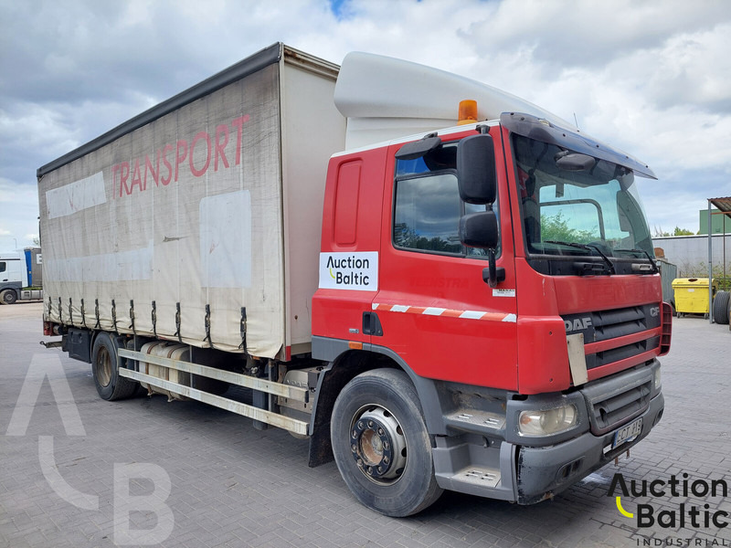 DAF FA CF75 - Ponyvás teherautó: 2 kép. DAF FA CF75 - Ponyvás teherautó: 2 kép.