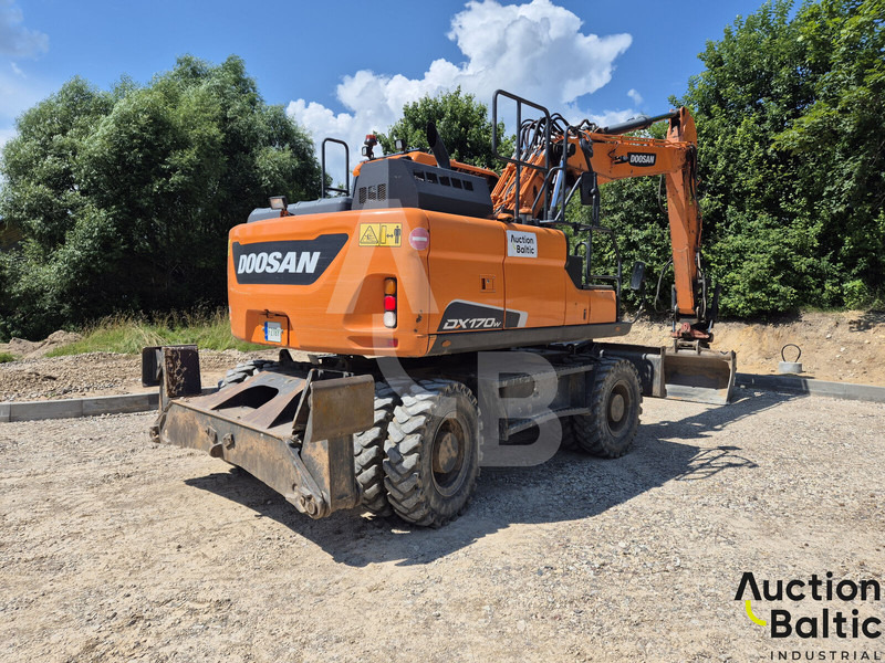 Doosan DX 170 W-5 - Gumikerekes kotró: 4 kép. Doosan DX 170 W-5 - Gumikerekes kotró: 4 kép.
