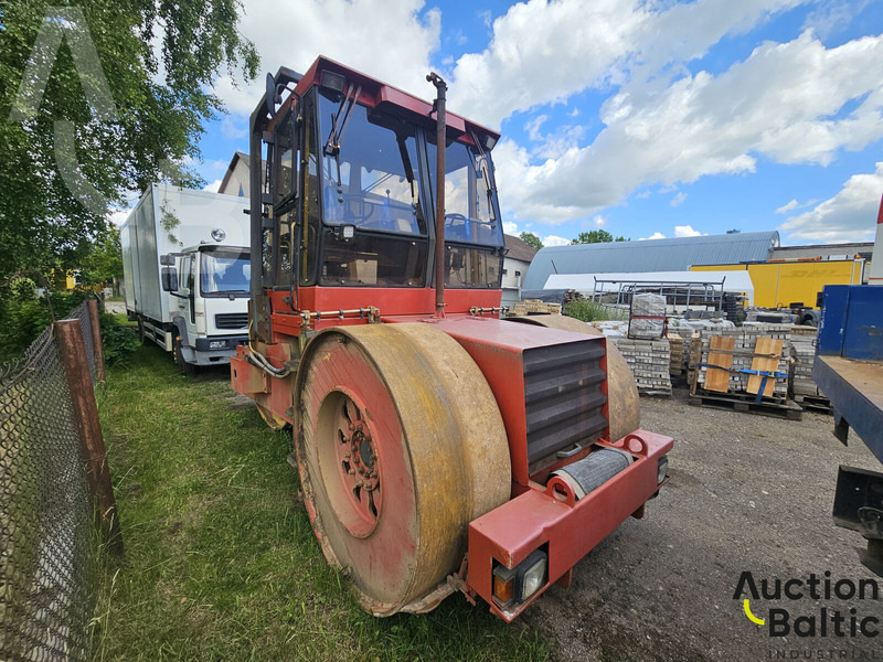 Dynapac CS 141 - Henger: 3 kép. Dynapac CS 141 - Henger: 3 kép.