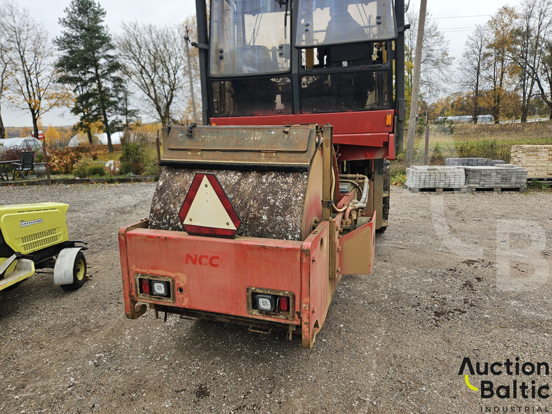 Dynapac CS 141 - Henger: 5 kép. Dynapac CS 141 - Henger: 5 kép.