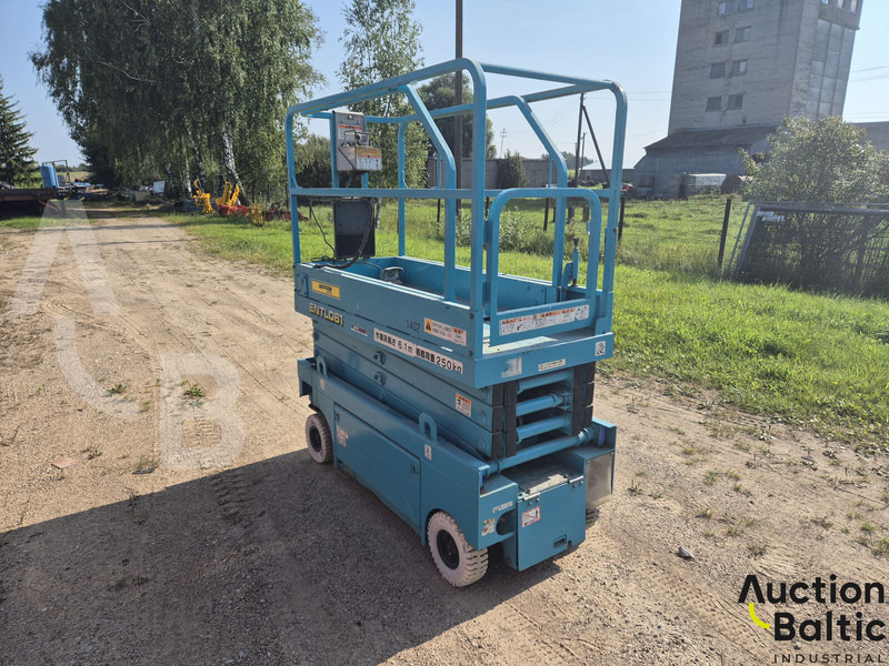 ENTL 061 - Ollós emelő: 4 kép. ENTL 061 - Ollós emelő: 4 kép.