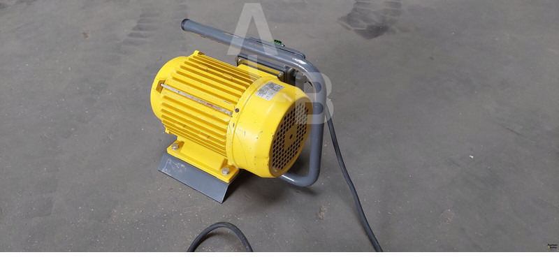 Atlas-Copco CF11MEco - Építőipari gépek: 3 kép. Atlas-Copco CF11MEco - Építőipari gépek: 3 kép.