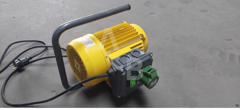 Atlas-Copco CF11MEco - Építőipari gépek: 2 kép. Atlas-Copco CF11MEco - Építőipari gépek: 2 kép.