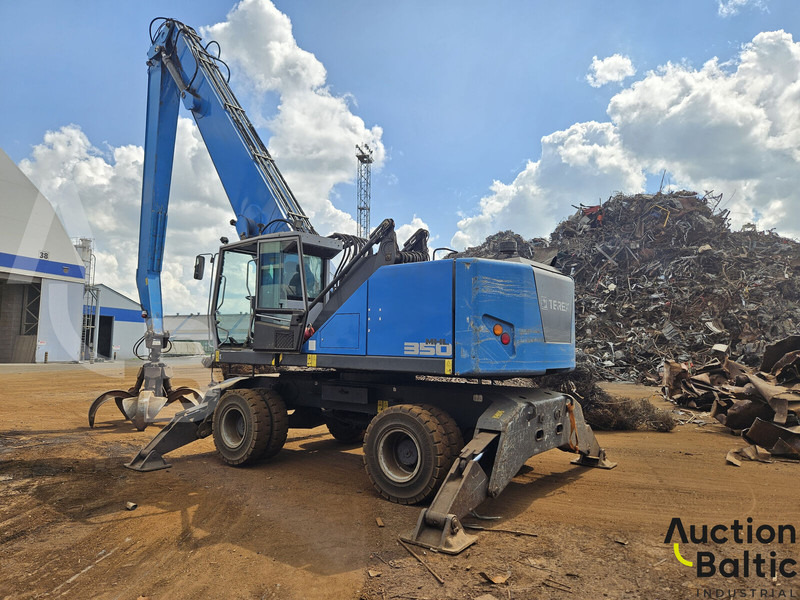 Fuchs MHL 350 - Gumikerekes kotró: 3 kép. Fuchs MHL 350 - Gumikerekes kotró: 3 kép.