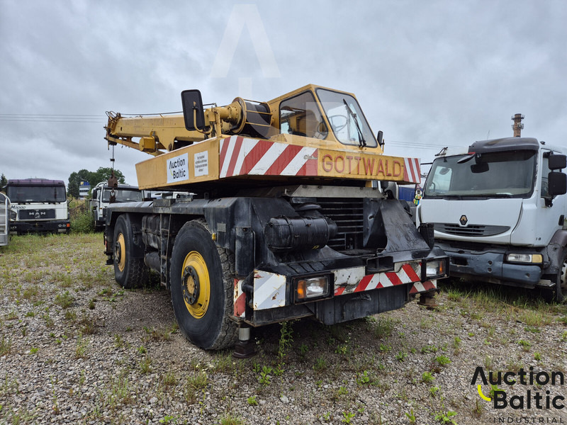 Gottwald AMK 46 - Terepjáró autódaru: 1 kép. Gottwald AMK 46 - Terepjáró autódaru: 1 kép.