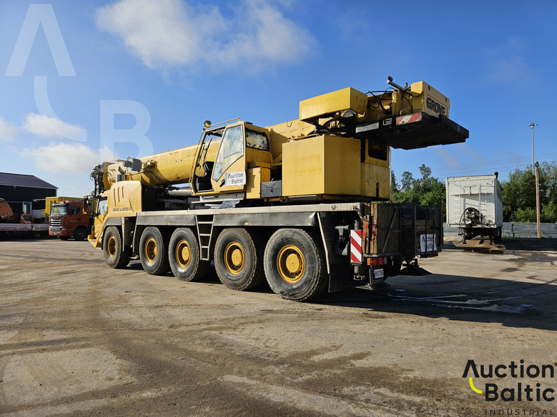 Grove GMK 5130-2 - Rakodódaru: 4 kép. Grove GMK 5130-2 - Rakodódaru: 4 kép.
