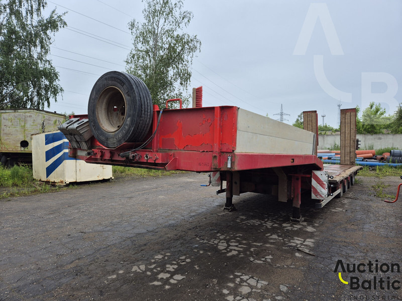 HRD STL M4N - Ponyvás félpótkocsi: 2 kép. HRD STL M4N - Ponyvás félpótkocsi: 2 kép.