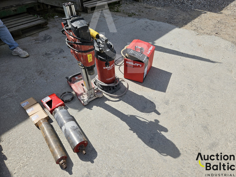 Hilti - Fúrógép: 2 kép. Hilti - Fúrógép: 2 kép.