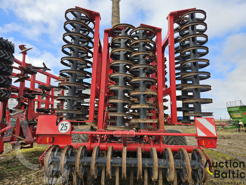 Horsch Joker 12 RT - Tárcsás borona: 5 kép. Horsch Joker 12 RT - Tárcsás borona: 5 kép.