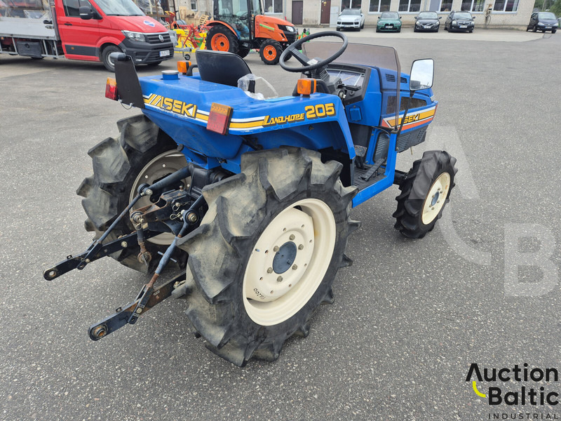 Iseki TU 205 - Traktor: 3 kép. Iseki TU 205 - Traktor: 3 kép.