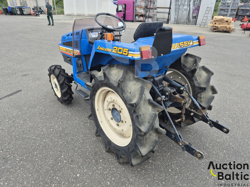 Iseki TU 205 - Traktor: 4 kép. Iseki TU 205 - Traktor: 4 kép.