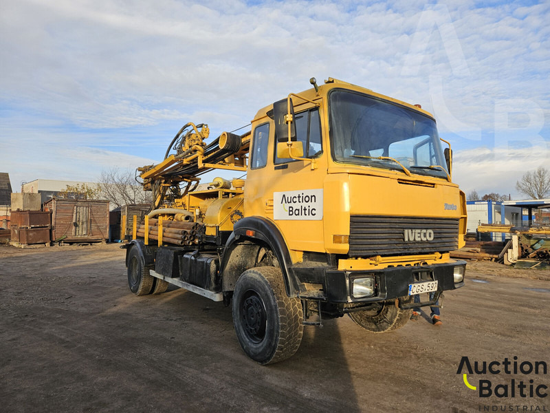 Iveco 180-25 - Fúrógép: 3 kép. Iveco 180-25 - Fúrógép: 3 kép.