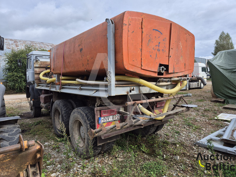 Iveco 260-34 - Tartályos teherautó: 3 kép. Iveco 260-34 - Tartályos teherautó: 3 kép.