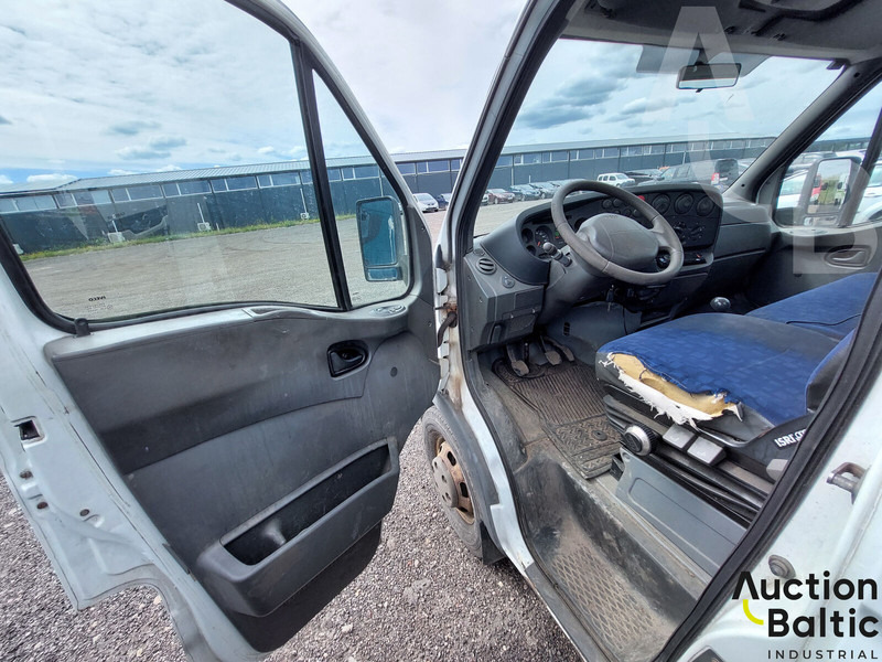 Iveco 35C 13 - Vontató: 5 kép. Iveco 35C 13 - Vontató: 5 kép.