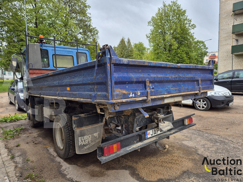 Iveco 65E10 - Billenőplatós teherautó: 3 kép. Iveco 65E10 - Billenőplatós teherautó: 3 kép.