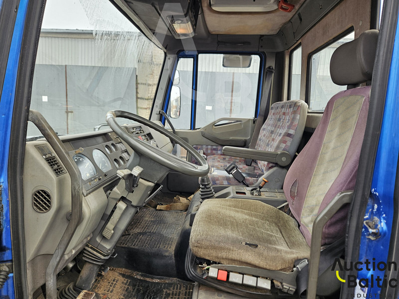 Iveco 75E14 - Vontató: 5 kép. Iveco 75E14 - Vontató: 5 kép.