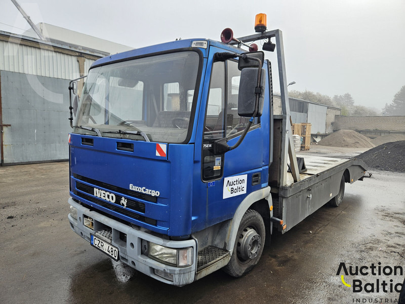 Iveco 75E14 - Vontató: 1 kép. Iveco 75E14 - Vontató: 1 kép.