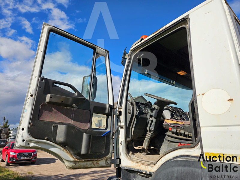 Iveco Magirus - Stabil betonszivattyú: 5 kép. Iveco Magirus - Stabil betonszivattyú: 5 kép.