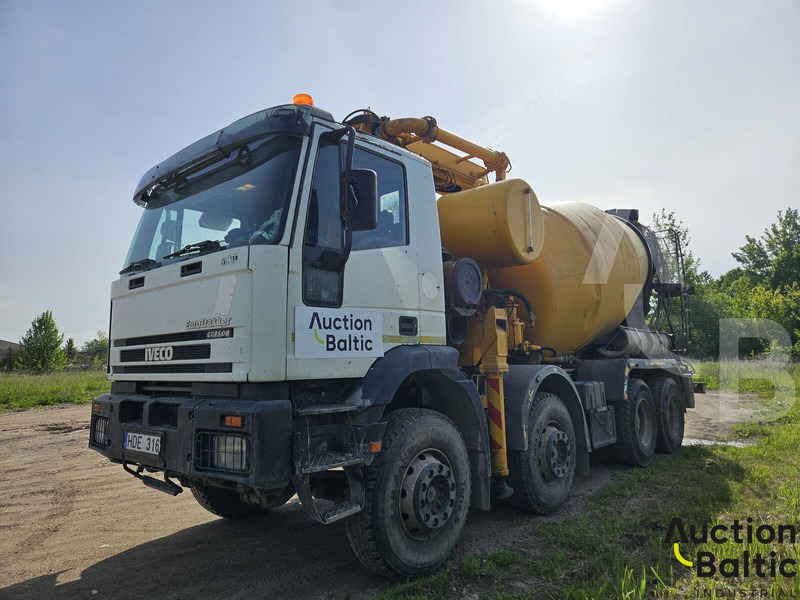 Iveco Magirus - Stabil betonszivattyú: 2 kép. Iveco Magirus - Stabil betonszivattyú: 2 kép.