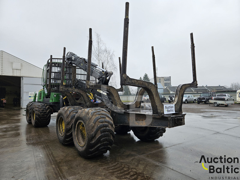 John Deere 1010 E - Erdészeti pótkocsi: 3 kép. John Deere 1010 E - Erdészeti pótkocsi: 3 kép.