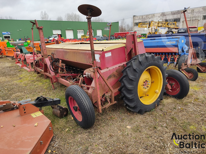 Juko - Vetőgép: 4 kép. Juko - Vetőgép: 4 kép.