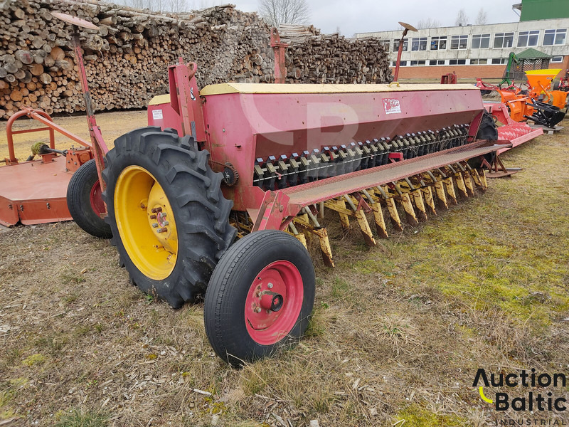 Juko - Vetőgép: 2 kép. Juko - Vetőgép: 2 kép.