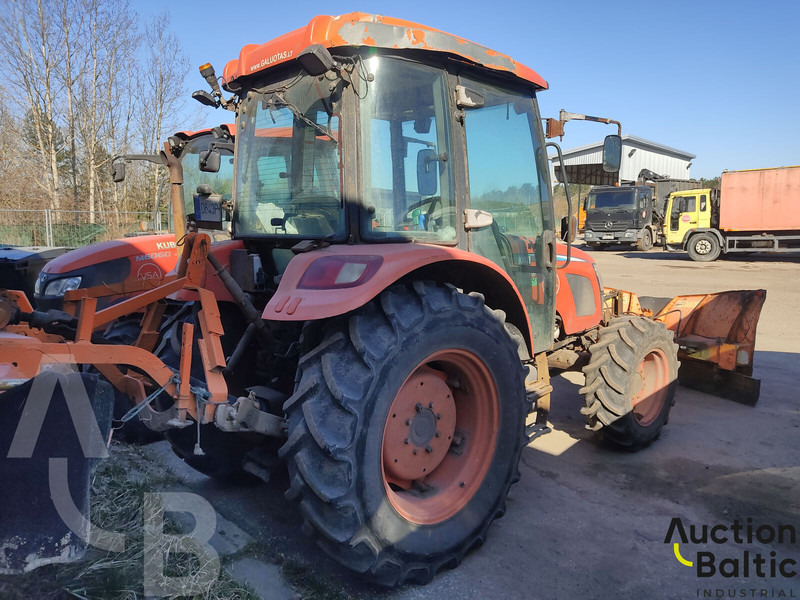 KIOTI RX 7330 - Traktor: 5 kép. KIOTI RX 7330 - Traktor: 5 kép.