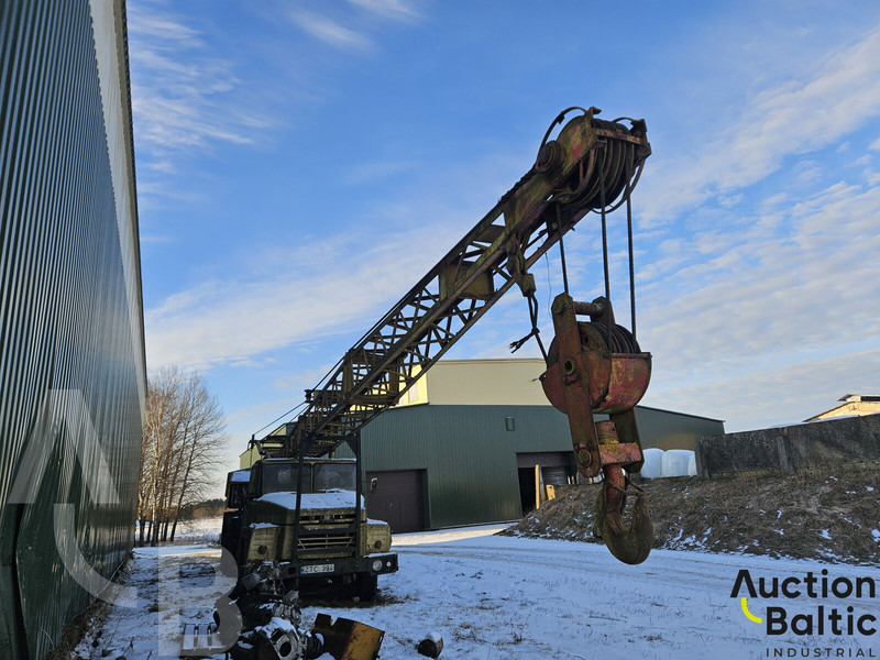 KRAZ 25 KC4562 - Terepjáró autódaru: 2 kép. KRAZ 25 KC4562 - Terepjáró autódaru: 2 kép.