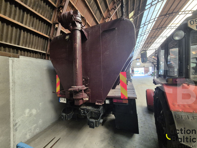 Kamaz 5320 - Billenőplatós teherautó: 2 kép. Kamaz 5320 - Billenőplatós teherautó: 2 kép.