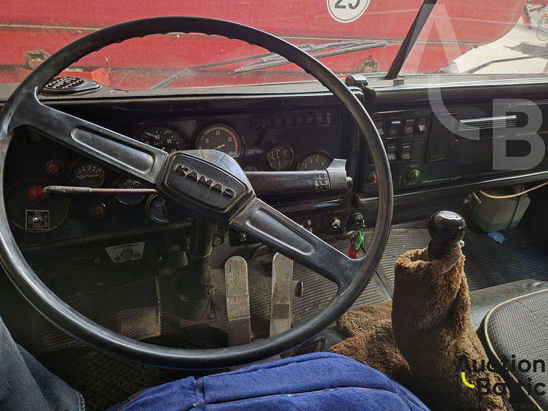 Kamaz 5320 - Billenőplatós teherautó: 5 kép. Kamaz 5320 - Billenőplatós teherautó: 5 kép.